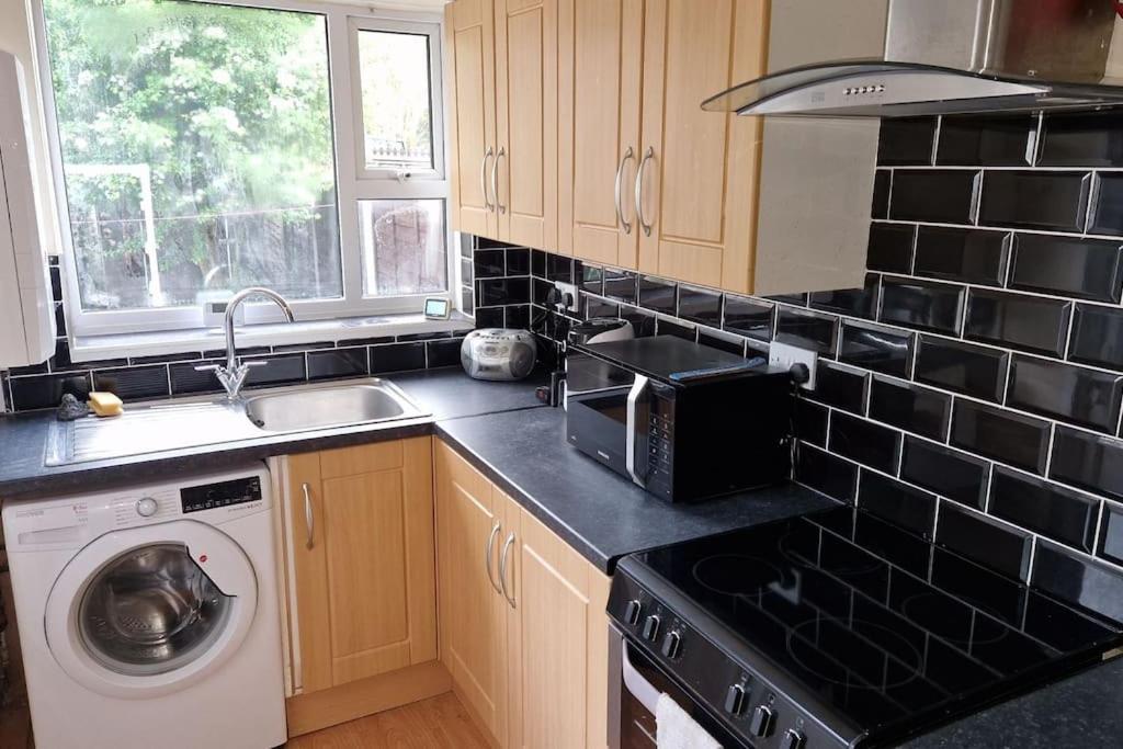 4 Bedroom Perfect Home For The Family Getaway Birmingham Eksteriør bilde